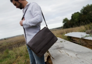 Wayfarer Messenger Bag