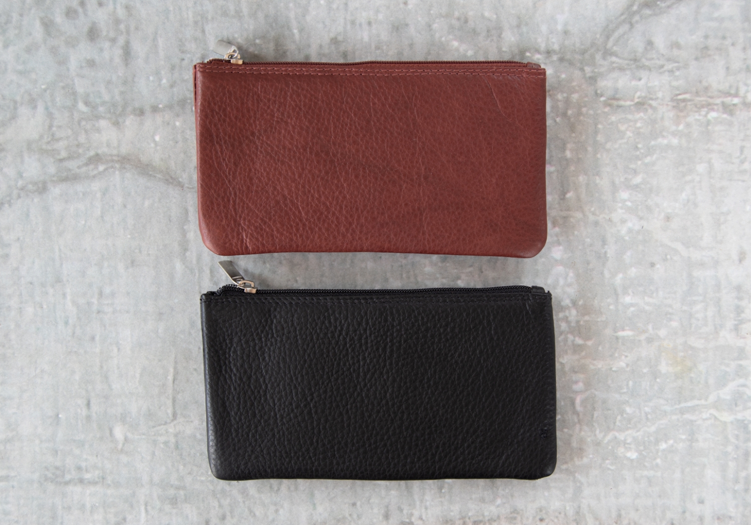 Nina is an elegant collection of Italian-made accessories from small wallets and cosmetic bags to handbags and clutches. They are available in a luxurious choice of colors. The perfect companion to carry wherever you go.