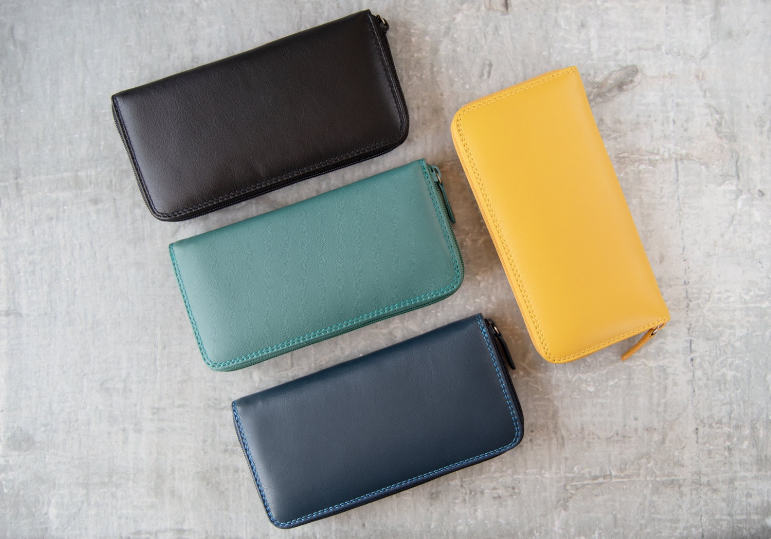 Nina is an elegant collection of Italian-made accessories from small wallets and cosmetic bags to handbags and clutches. They are available in a luxurious choice of colors. The perfect companion to carry wherever you go.