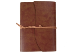 A very intelligent collection: The Romano Journal is supremely refined and redefined with natural recycled leather, specially created by professional Italian leather craftsmen. Employing advanced techniques, the environmental impact is much reduced. By using what is essentially a waste material it retains many of the properties and textures of regular leather without losing that wonderful natural leather smell. Uncompromised quality which is distinctive and is still a luxurious option. The leather has a glossy finish whilst still allowing for flexibility.