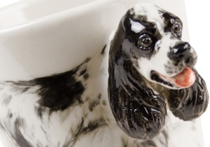 A gorgeous Blue Witch ceramic immortalising the stunning American Cocker Spaniel. A perfect family pet, this adorable breed is renowned for its affable personality.