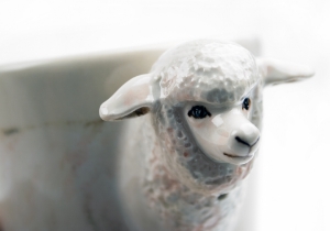 It has been shown that Sheep can recognise human faces and remember them for years and are even able to differentiate between different human moods through facial expressions! This adorable sheep is captured beautifully on our Blue Witch ceramic.
