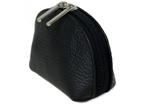 Nina is an elegant collection of Italian-made accessories from small wallets and cosmetic bags to handbags and clutches. They are available in a luxurious choice of colors. The perfect companion to carry wherever you go.