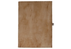 A simple yet sophisticated design. The rustic Bark Refillable Journal is created by Mother Nature herself and it will transport your senses to the great outdoors.The unique form and pattern of the natural bark is combined with our artisans' expertise to enhance this exciting tactile and sensory experience. Highlighting its own uniqueness, the outstanding design has become one of our most enchanting collections of all time.