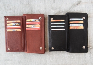 Nina is an elegant collection of Italian-made accessories from small wallets and cosmetic bags to handbags and clutches. They are available in a luxurious choice of colors. The perfect companion to carry wherever you go.
