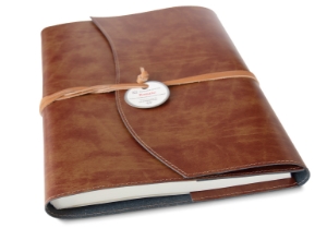 A very intelligent collection: The Romano Refillable Journal is supremely refined and redefined with natural recycled leather, specially created by professional Italian leather craftsmen. Employing advanced techniques, the environmental impact is much reduced. By using what is essentially a waste material it retains many of the properties and textures of regular leather without losing that wonderful natural leather smell. Uncompromised quality which is distinctive and is still a luxurious option. The leather has a glossy finish whilst still allowing for flexibility.