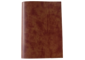 A very intelligent collection: The Romano Refillable Journal is supremely refined and redefined with natural recycled leather, specially created by professional Italian leather craftsmen. Employing advanced techniques, the environmental impact is much reduced. By using what is essentially a waste material it retains many of the properties and textures of regular leather without losing that wonderful natural leather smell. Uncompromised quality which is distinctive and is still a luxurious option. The leather has a glossy finish whilst still allowing for flexibility.