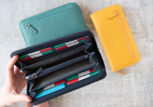 Nina is an elegant collection of Italian-made accessories from small wallets and cosmetic bags to handbags and clutches. They are available in a luxurious choice of colors. The perfect companion to carry wherever you go.