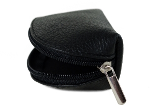 Nina is an elegant collection of Italian-made accessories from small wallets and cosmetic bags to handbags and clutches. They are available in a luxurious choice of colors. The perfect companion to carry wherever you go.