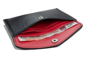 Nina is an elegant collection of Italian-made accessories from small wallets and cosmetic bags to handbags and clutches. They are available in a luxurious choice of colors. The perfect companion to carry wherever you go.