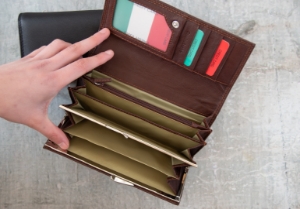 Nina is an elegant collection of Italian-made accessories from small wallets and cosmetic bags to handbags and clutches. They are available in a luxurious choice of colors. The perfect companion to carry wherever you go.