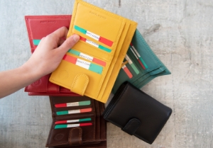 Nina is an elegant collection of Italian-made accessories from small wallets and cosmetic bags to handbags and clutches. They are available in a luxurious choice of colors. The perfect companion to carry wherever you go.