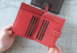 Nina is an elegant collection of Italian-made accessories from small wallets and cosmetic bags to handbags and clutches. They are available in a luxurious choice of colors. The perfect companion to carry wherever you go.