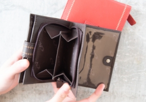 Nina is an elegant collection of Italian-made accessories from small wallets and cosmetic bags to handbags and clutches. They are available in a luxurious choice of colors. The perfect companion to carry wherever you go.