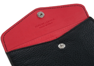 Nina is an elegant collection of Italian-made accessories from small wallets and cosmetic bags to handbags and clutches. They are available in a luxurious choice of colors. The perfect companion to carry wherever you go.