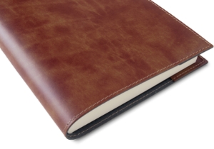 A very intelligent collection: The Romano Refillable Journal is supremely refined and redefined with natural recycled leather, specially created by professional Italian leather craftsmen. Employing advanced techniques, the environmental impact is much reduced. By using what is essentially a waste material it retains many of the properties and textures of regular leather without losing that wonderful natural leather smell. Uncompromised quality which is distinctive and is still a luxurious option. The leather has a glossy finish whilst still allowing for flexibility.