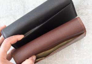 Nina is an elegant collection of Italian-made accessories from small wallets and cosmetic bags to handbags and clutches. They are available in a luxurious choice of colors. The perfect companion to carry wherever you go.