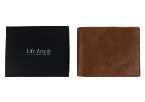 Casual yet distinctive. This handsome leather Slim Boy billfold wallet with flap is the classic combination of functionality and practicality making it the perfect every-day accessory. Handmade from high-quality calf leather. It has been produced to the high standard to give the wallet a great form and stability.